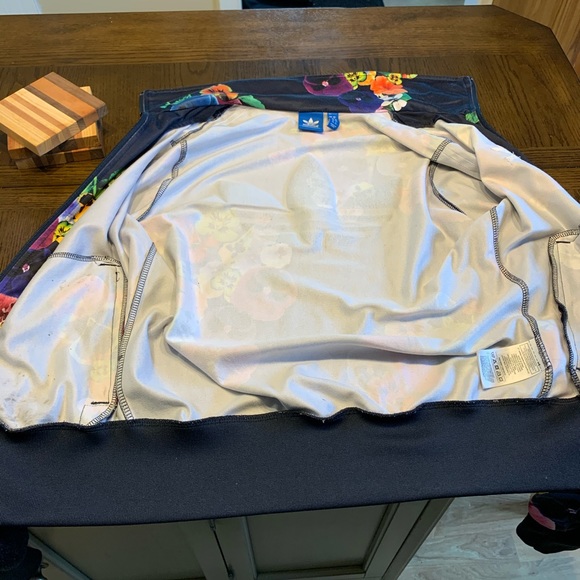 Adidas Originals Woman’s Track Jacket size small - Picture 4 of 5